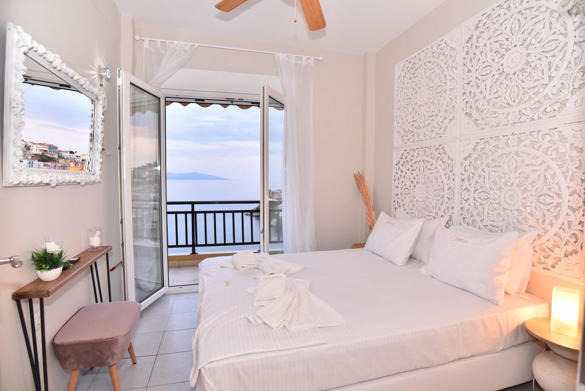 Infinity Blue Lux Suit Kavala Exterior photo